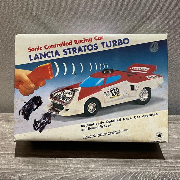 VINTAGE 1970s MARLBORO LANCIA STRATOS TURBO Sonic Controlled Racing Car RC - Picture 2 of 10